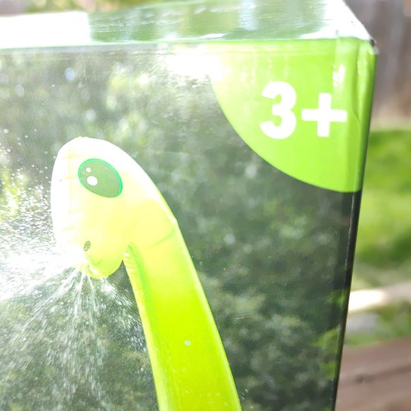 HearthSong | Kids Gigantic 7'H Inflatable Green Dinosaur Sprinkler for Outdoor A - Picture 3 of 8